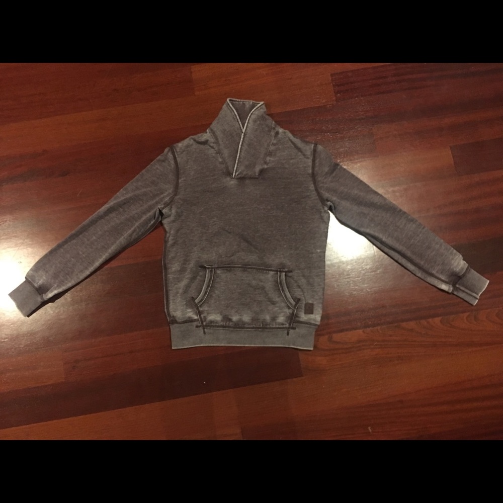 Men’s Jetlagged Plum Sweatshirt.